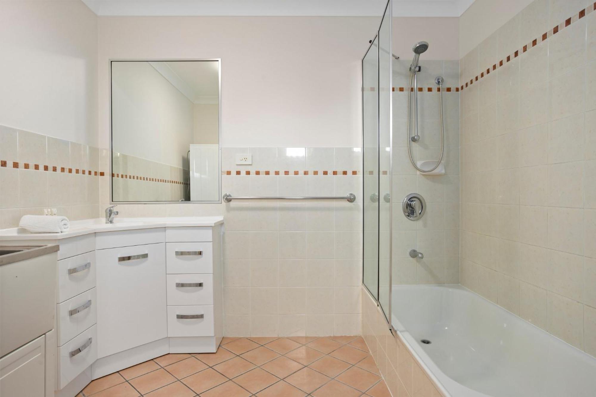 Comfy 2-bedroom Family With Free Parking