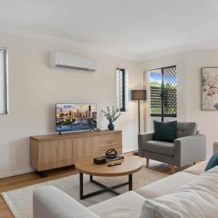 Comfy 2-Bedroom Family Apartment With Free Parking Brisbane Exterior photo