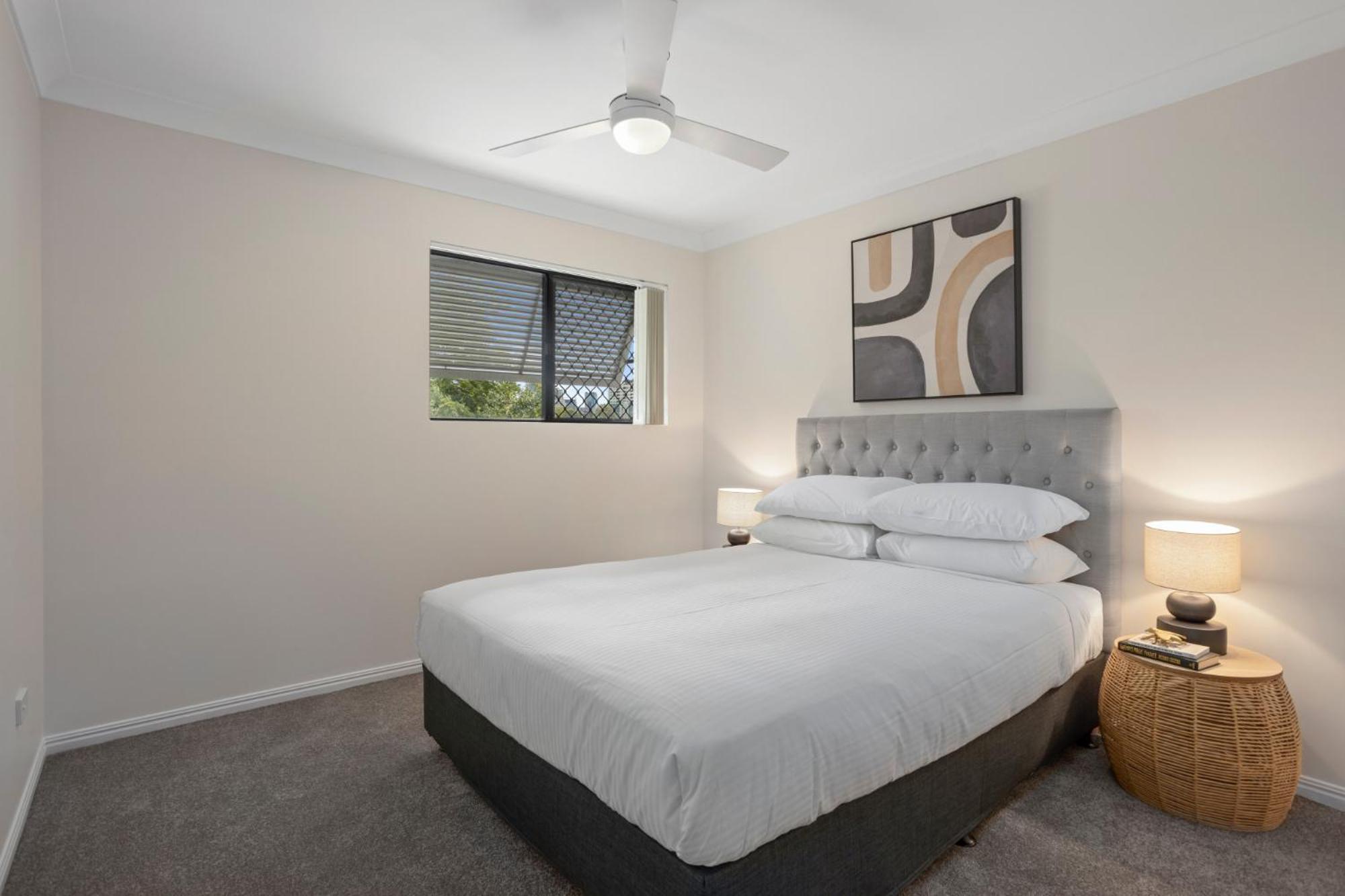 Apartment Comfy 2-bedroom Family With Free Parking *
